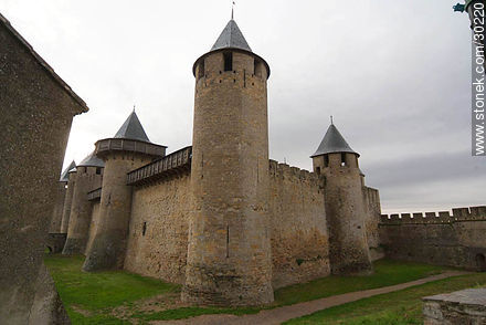 Castillo interior a la ciudad amurallada - Región de Languedoc-Rousillon - FRANCIA. Foto No. 30220