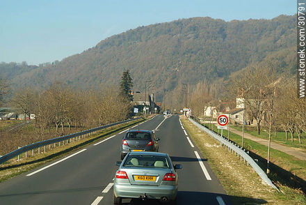 Ruta en el límite de las regiones Midi-Pyrenée y Aquitaine - Región de Midi-Pyrénées - FRANCIA. Foto No. 30791