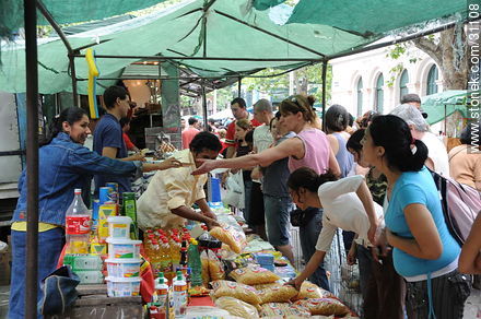 Tristan Narvaja market fair. Grocery post. - Department of Montevideo - URUGUAY. Photo #31108