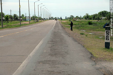 Ruta 3 Km. 626 - Departamento de Artigas - URUGUAY. Foto No. 36298