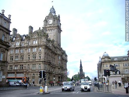 Hotel Balmoral y la estatua del Duque de Wellington - Escocia - ISLAS BRITÁNICAS. Foto No. 49145