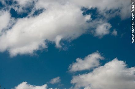 Clouds over the blue sky -  - MORE IMAGES. Photo #49478