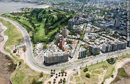 Vista aérea de Bulevar Artigas y la Ramblas Pte. Wilson y Gandhi en Punta Carretas - Departamento de Montevideo - URUGUAY. Foto No. 59290