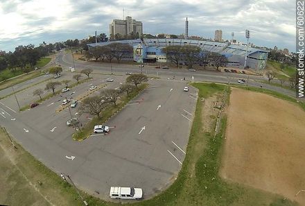 Pista de aprendizaje de conducción de automóviles frente a la tribuna América del Estadio Centenario - Departamento de Montevideo - URUGUAY. Foto No. 60622