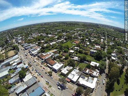 Foto aérea de la Av. Lezica y la calle Pinta - Departamento de Montevideo - URUGUAY. Foto No. 61190