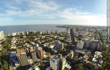 Vista aérea del barrio Pocitos. Calles 26 de Marzo y Juan Benito Blanco - Departamento de Montevideo - URUGUAY. Foto No. 63442