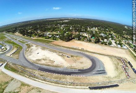 Vista aérea del Autódromo Víctor Borrat Fabini en El Pinar - Departamento de Canelones - URUGUAY. Foto No. 63445
