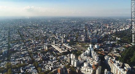 Vista aérea de Tres Cruces - Departamento de Montevideo - URUGUAY. Foto No. 66293