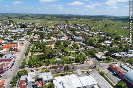 Vista aérea de la plaza de San Jacinto - Departamento de Canelones - URUGUAY. Foto No. 70480