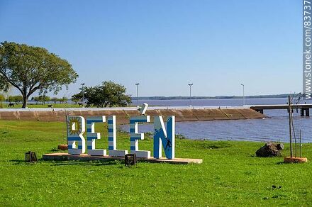 Letrero de Belén a orillas del río Uruguay - Departamento de Salto - URUGUAY. Foto No. 83737