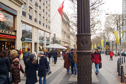 Detalle de columna de la Av. des Champs Elysées - París - FRANCIA. Foto No. 24947