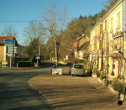 Les Eyzies-de-Tayac-Sireuil - Region of Aquitaine - FRANCE. Photo #30880