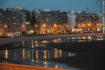 Pocitos beach and promenade - Department of Montevideo - URUGUAY. Photo #31848