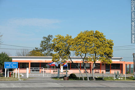 Escuela rural No. 35 Tropa Vieja - Departamento de San José - URUGUAY. Foto No. 34522