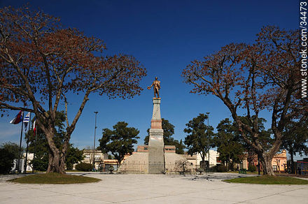 Independencia square. Monument to Artigas. - San José - URUGUAY. Photo #34473