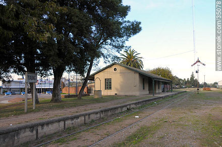 Estación Young - Departamento de Río Negro - URUGUAY. Foto No. 35078
