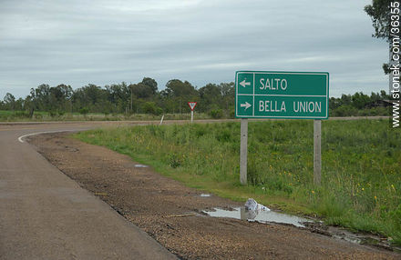 Ruta 30 y ruta 3 - Departamento de Artigas - URUGUAY. Foto No. 36355