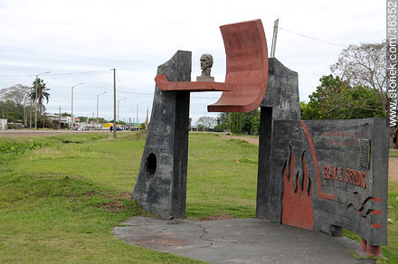 Raúl Sendic memorial - Artigas - URUGUAY. Photo #36352