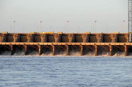 Salto grande hydroelectric dam - Department of Salto - URUGUAY. Photo #36586