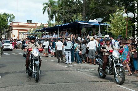 The parade starts. - Tacuarembo - URUGUAY. Photo #40306