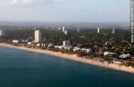 Coast of Playa Mansa - Punta del Este and its near resorts - URUGUAY. Photo #41778