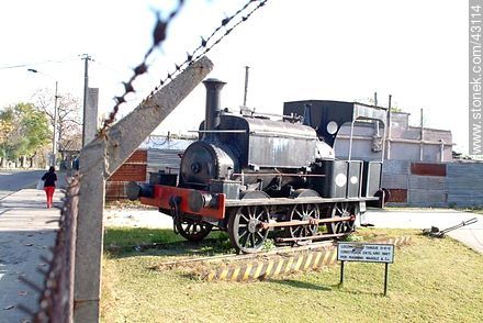 Locomotora del año 1887 construida por Manning Wardle - Departamento de Montevideo - URUGUAY. Foto No. 43114
