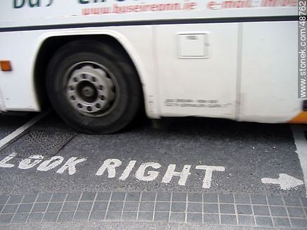 Look right. Pedestrian warning sign. - Ireland - BRITISH ISLANDS. Photo #48762