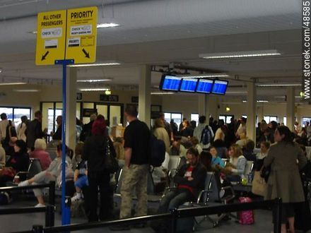 Waiting Room at Dublin Airport - Ireland - BRITISH ISLANDS. Photo #48585