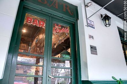 Bar y Almacén La Giraldita. - Department of Montevideo - URUGUAY. Photo #50160