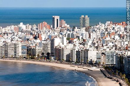 Playa Pocitos. Sur de la ciudad de Montevideo y del país. - Departamento de Montevideo - URUGUAY. Foto No. 54801