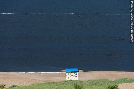 Lifeguard Hut on a calm day - Punta del Este and its near resorts - URUGUAY. Photo #57394