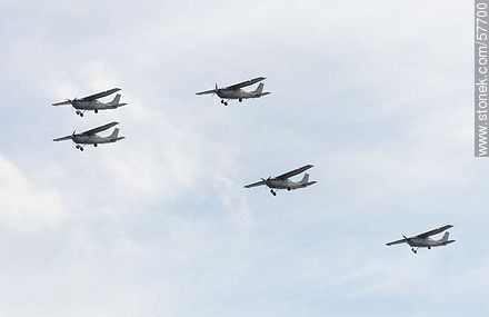 Formation of Cessna C-206 aircrafts - Department of Montevideo - URUGUAY. Photo #57700