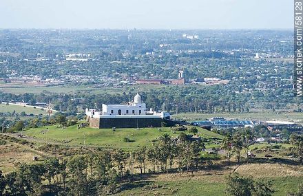 Vista aérea de la fortaleza del Cerro - Departamento de Montevideo - URUGUAY. Foto No. 58128