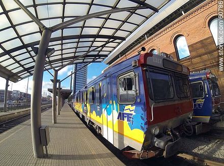 Estacion Central de Ferrocarril, Motocares suecos. - Departamento de Montevideo - URUGUAY. Foto No. 60786