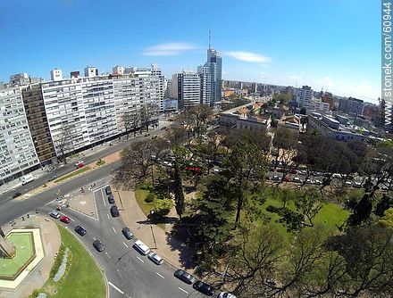 Foto aérea del Parque Batlle entre Lord Canning y Dr. Luis Morquio - Departamento de Montevideo - URUGUAY. Foto No. 60944