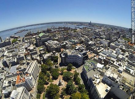 Foto aérea de la Plaza Zabala - Departamento de Montevideo - URUGUAY. Foto No. 61252