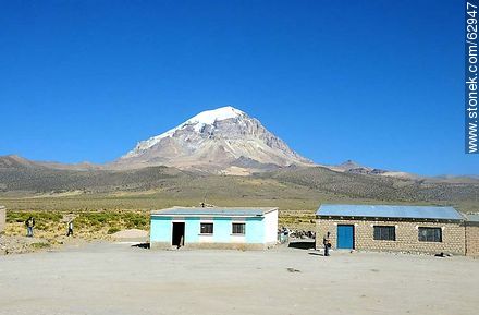 Sajama National Park. Route 4 and Route 27 - Bolivia - Others in SOUTH AMERICA. Photo #62947