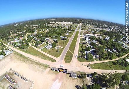 Vista aérea desde el Autódromo Víctor Borrat Fabini en El Pinar - Departamento de Canelones - URUGUAY. Foto No. 63448