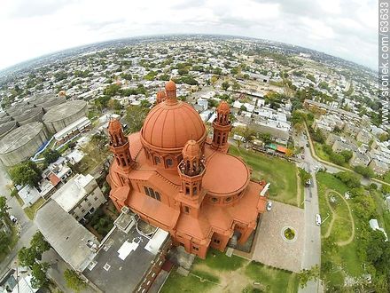 Foto aérea del Santuario Nacional del Sagrado Corazón de Jesús - Departamento de Montevideo - URUGUAY. Foto No. 63633