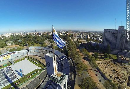 Vista aérea del Estadio Centenario. Preparativos para el recital de Paul McCartney el 19 de abril de 2014 - Departamento de Montevideo - URUGUAY. Foto No. 63690