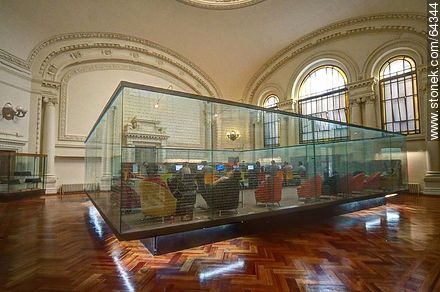 Interior de la Biblioteca Nacional. Sala de Estudios y acceso informático - Chile - Otros AMÉRICA del SUR. Foto No. 64344