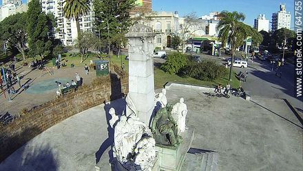 Monument to José Pedro Varela in the plaza of the same name - Department of Montevideo - URUGUAY. Photo #64755