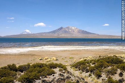 Lago Chungará.  Volcán Quisiquisini - Chile - Otros AMÉRICA del SUR. Foto No. 65161