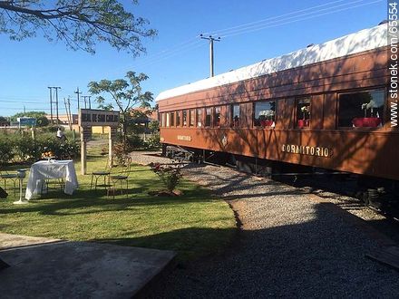 Exterior de vagones antiguos - Departamento de Colonia - URUGUAY. Foto No. 65554