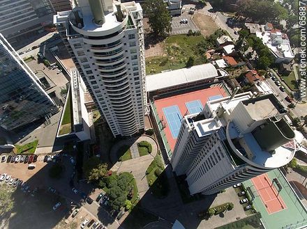 Vista cenital de las Torres Náuticas - Departamento de Montevideo - URUGUAY. Foto No. 65887
