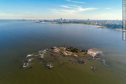 Aerial photo of Isla de las Gaviotas (Seagulls Island) - Department of Montevideo - URUGUAY. Photo #66132