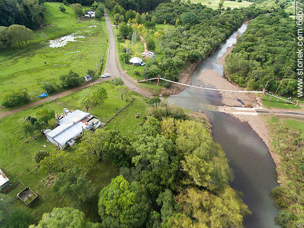 Foto aérea del arroyo Jabonería en Valle Edén - Departamento de Tacuarembó - URUGUAY. Foto No. 66577