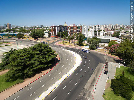 Circunvalación Avenida de las Leyes (Avenue of Laws) - Department of Montevideo - URUGUAY. Photo #66670