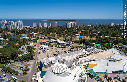 Foto aérea de Punta Shopping - Punta del Este and its near resorts - URUGUAY. Photo #67208