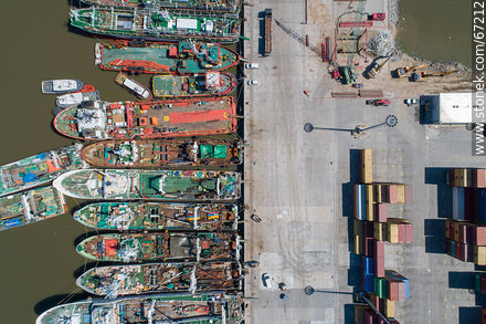 Aerial zenithal photo of ships moored from stern to pier -  - MORE IMAGES. Photo #67212